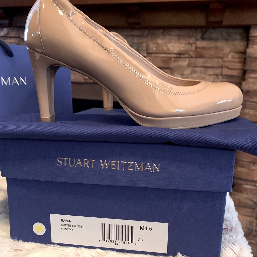 NIB Stuart Weitzman Nude Sz 4.5